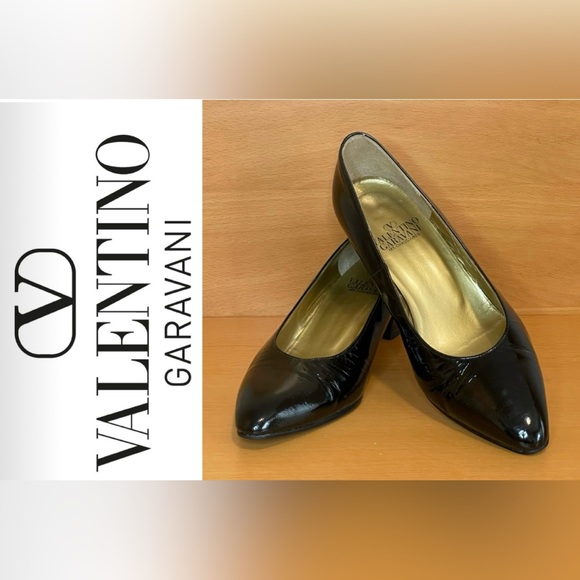 Valentino Garavani - Picture 1 of 6